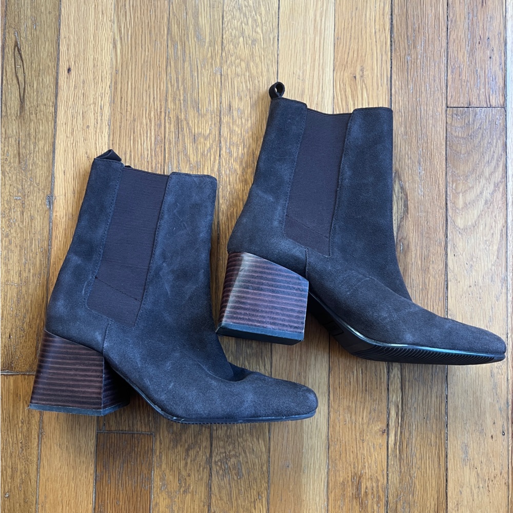 Blondo brown suede heeled boots
